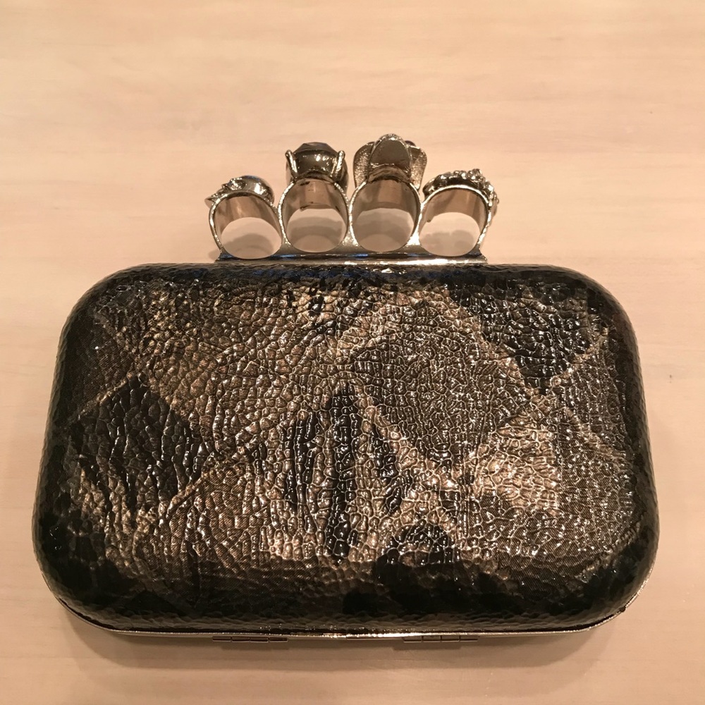 COPY - Knuckle Skull Clutch with tag